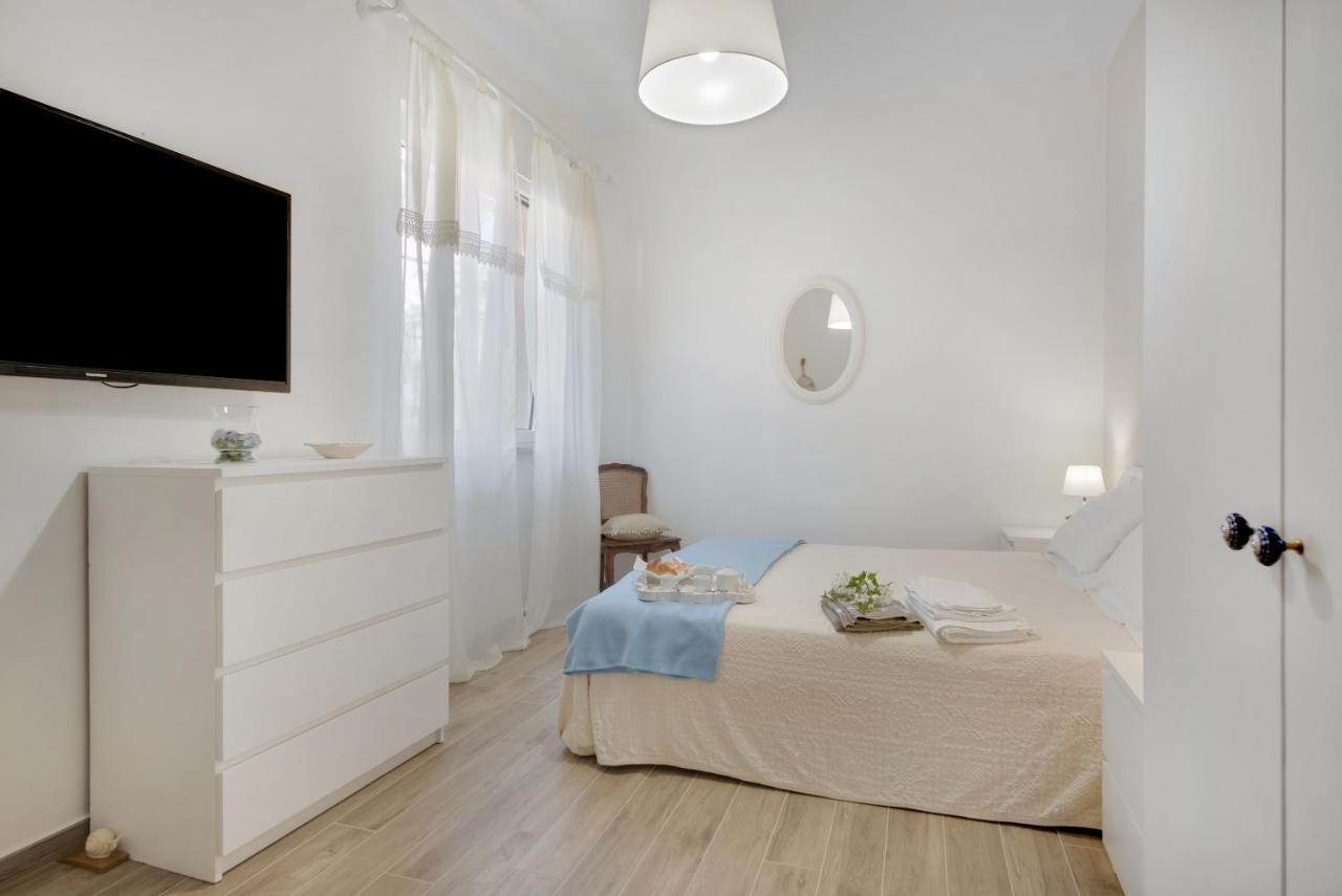 Un'Oasi Al Mare Apartment โมเนเลีย ภายนอก รูปภาพ